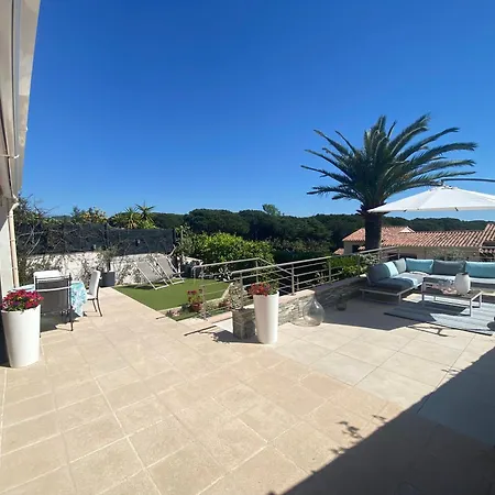 Otel Calme 200m De La 4*
